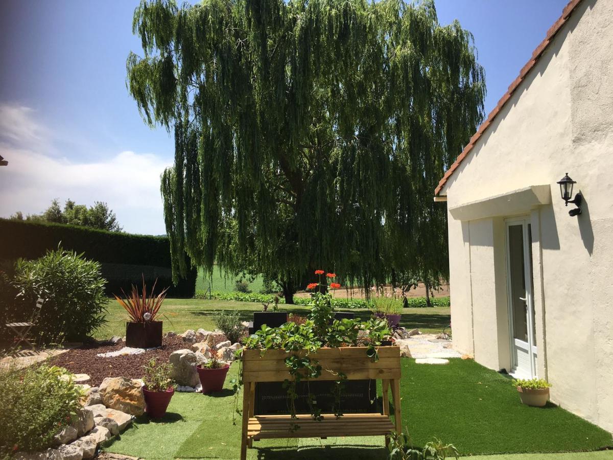 Domaine De La Vigne Bed and Breakfast Cadalen Eksteriør billede