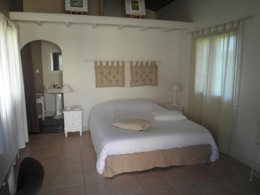 Domaine De La Vigne Bed and Breakfast Cadalen Eksteriør billede
